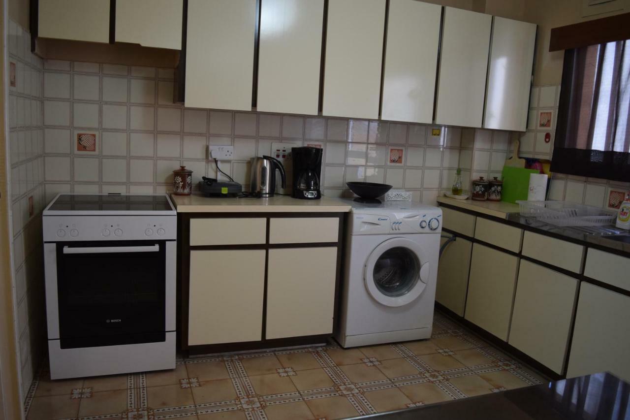 Mediterranean Breeze Apartman Limassol Kültér fotó